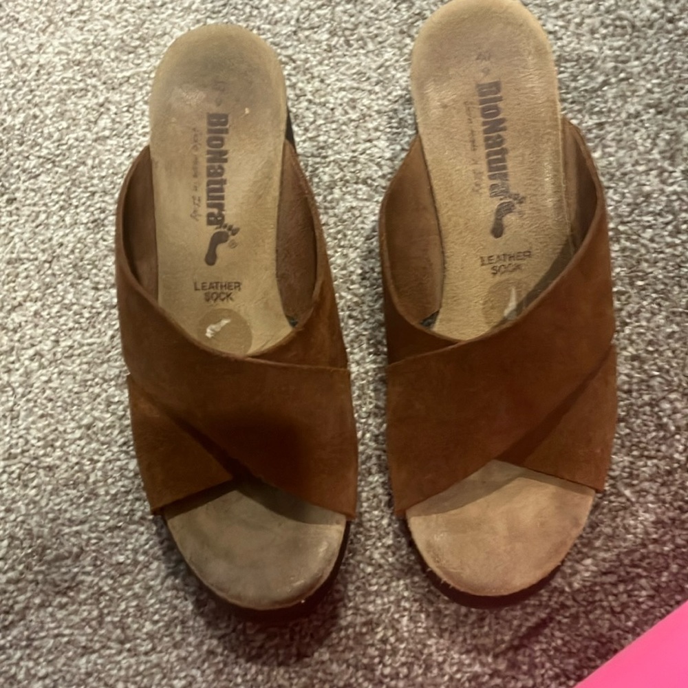 Brown chunky heels